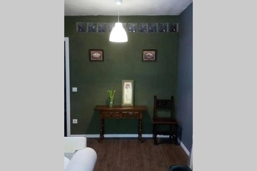 Sevilla ,Piso Completo En Buena Zona,Wifi Y Aparcamiento Exterior photo