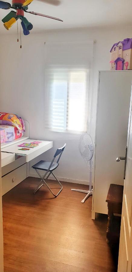 Sevilla ,Piso Completo En Buena Zona,Wifi Y Aparcamiento Exterior photo
