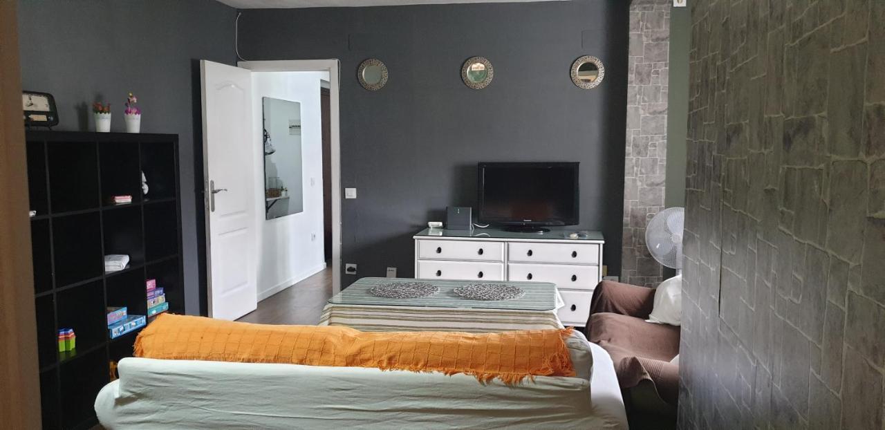 Sevilla ,Piso Completo En Buena Zona,Wifi Y Aparcamiento Exterior photo